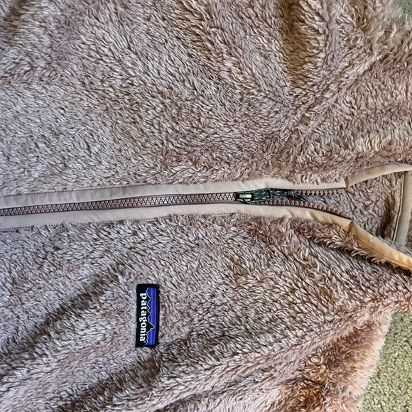 Mauve Patagonia Fuzzy Pullover with Hood - Picture 4 of 6